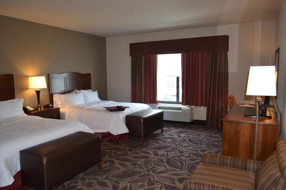 Hampton Inn Seattle/Everett Downtown Exterior photo