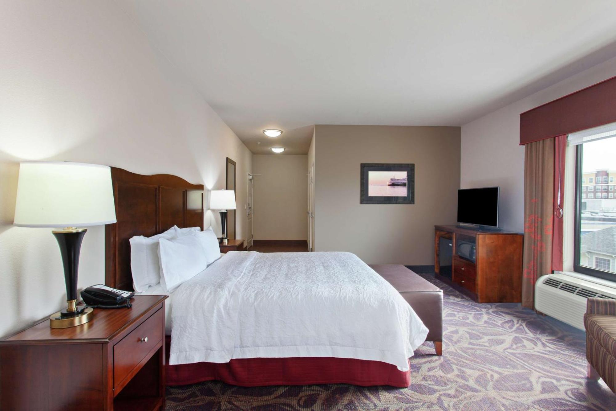 Hampton Inn Seattle/Everett Downtown Exterior photo