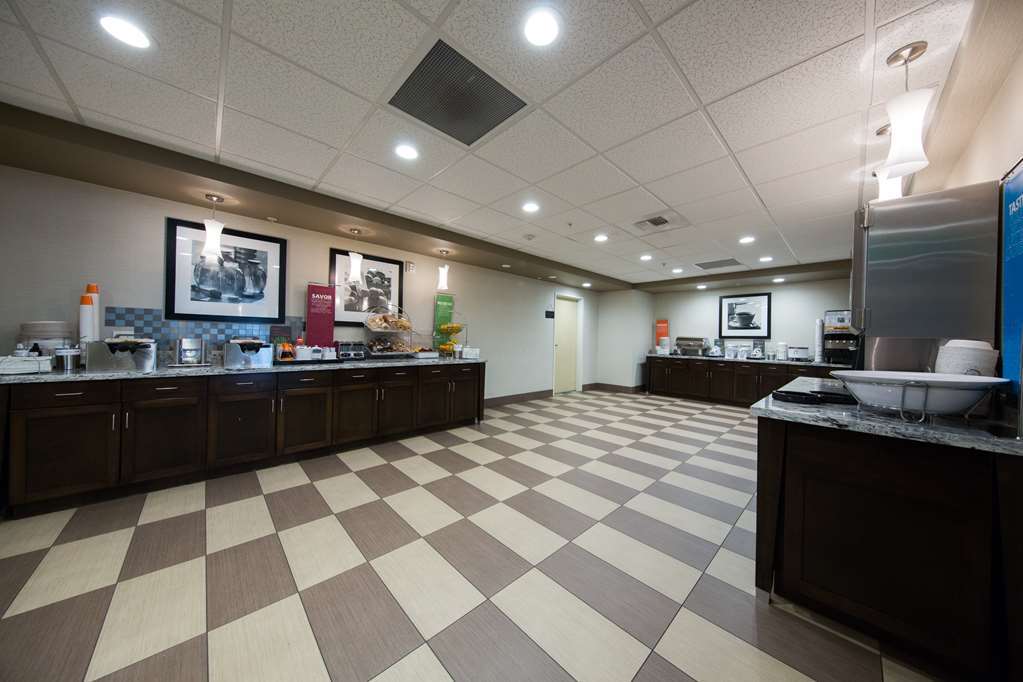 Hampton Inn Seattle/Everett Downtown Restaurant photo
