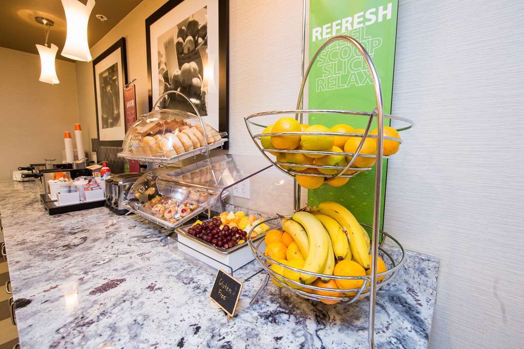 Hampton Inn Seattle/Everett Downtown Restaurant photo