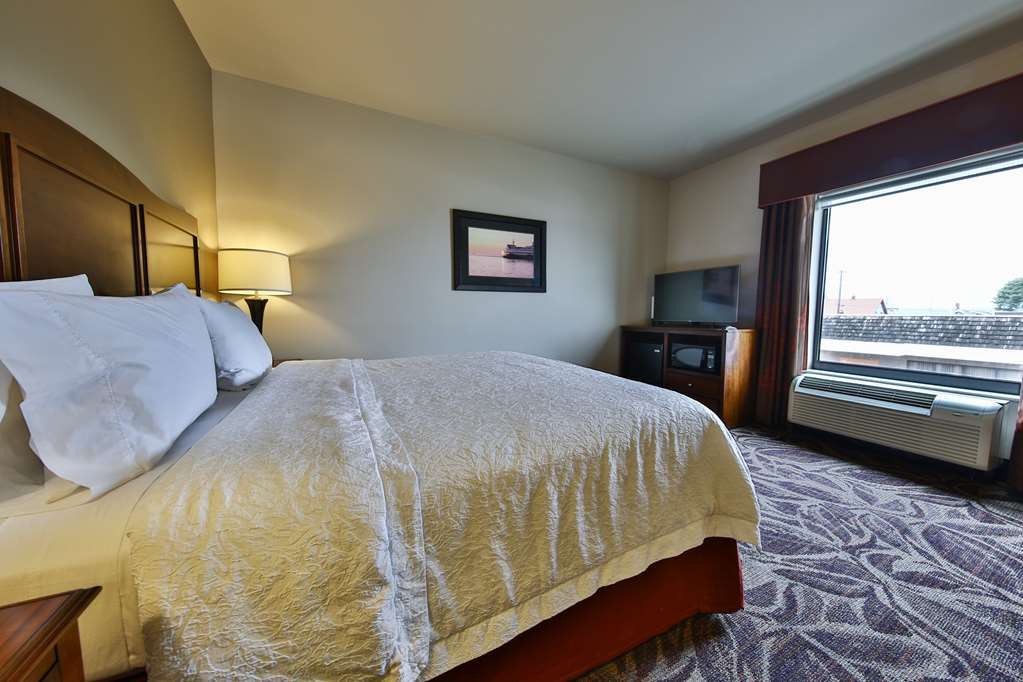 Hampton Inn Seattle/Everett Downtown Room photo